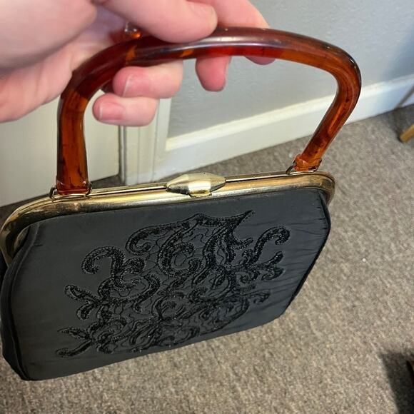 Vintage 1940s Large Black Satin Floral Embroidered Handbag with Lucite Handle 2 - Picture 6 of 12